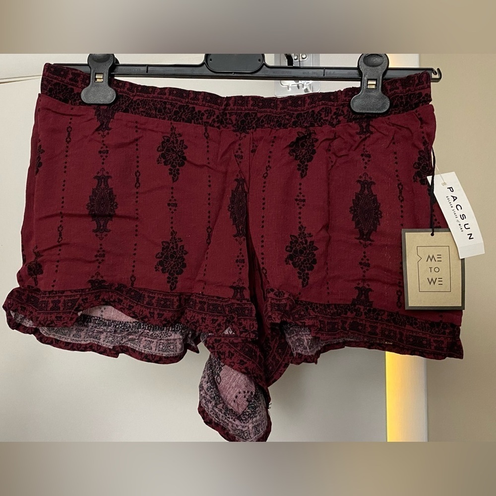 NWT PACSUN Me to We Burgundy Black Shorts Size Large